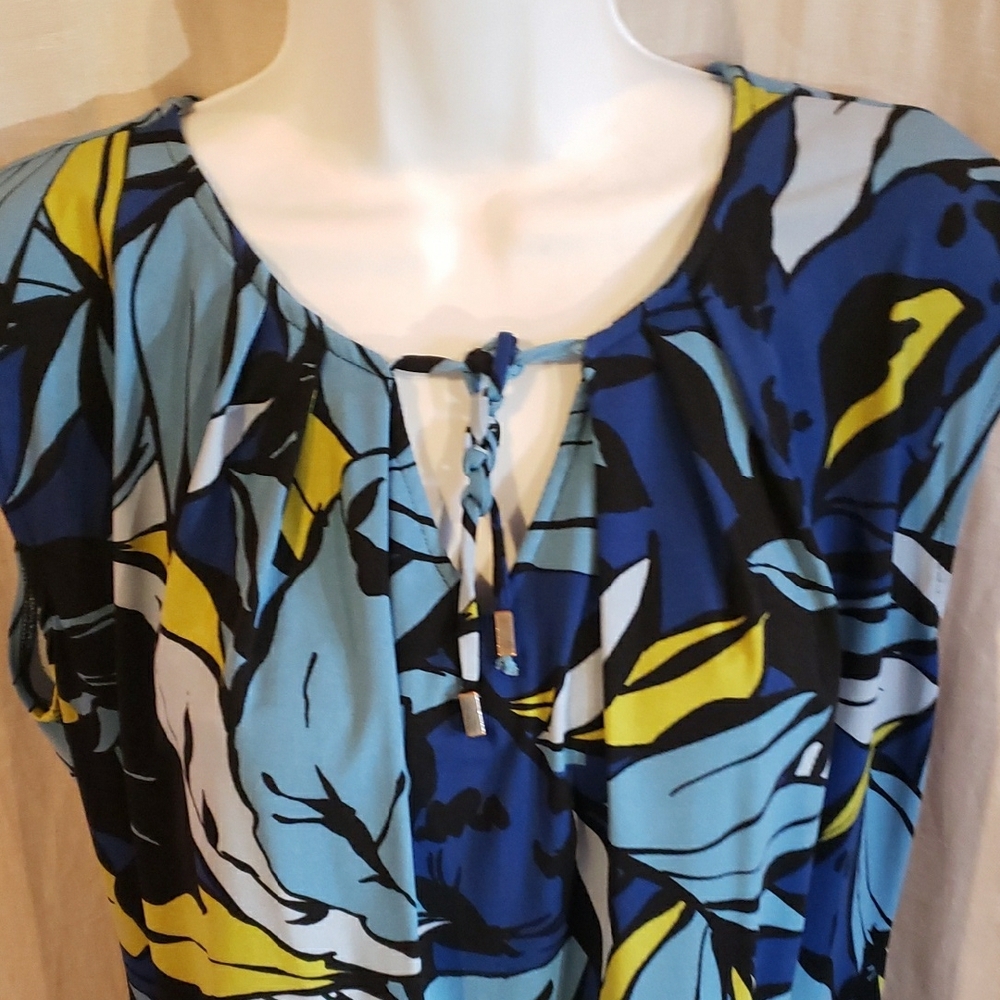 Liz Claiborne Blue and Yellow Leaf Print Sleeveless Top Size M - Picture 4 of 12